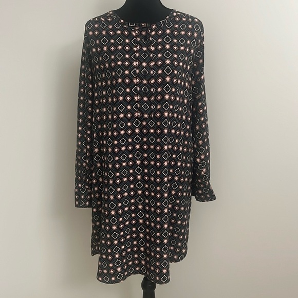 LOFT Dresses & Skirts - Loft outlet long- sleeved dress size medium M